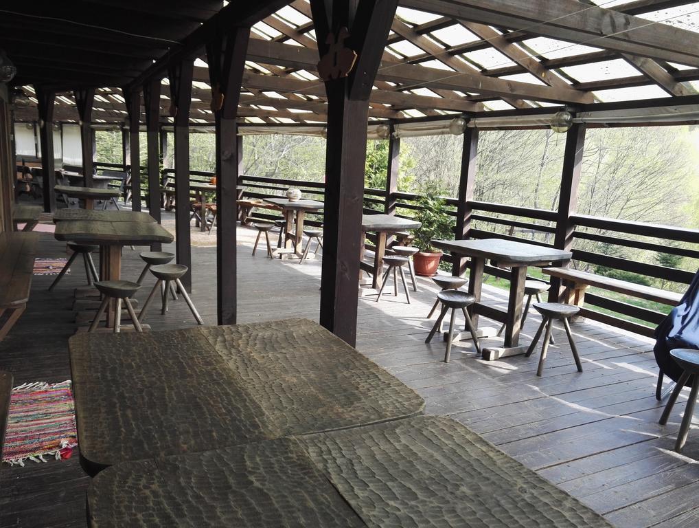 Hotel Cabana La Noi Rîşnov Esterno foto